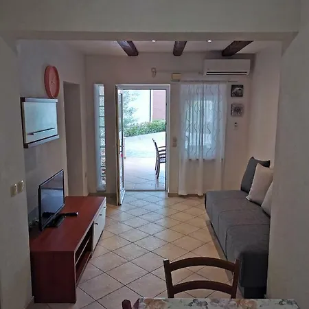 Apartments Tone & Tonica Novalja Exterior photo