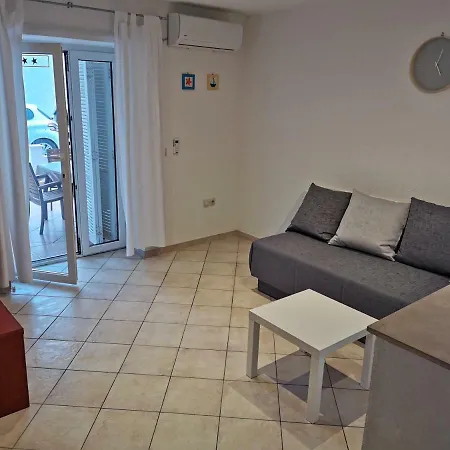 Apartments Tone & Tonica Novalja Exterior photo