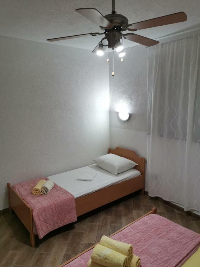 Tone & Tonica Apartment Novalja