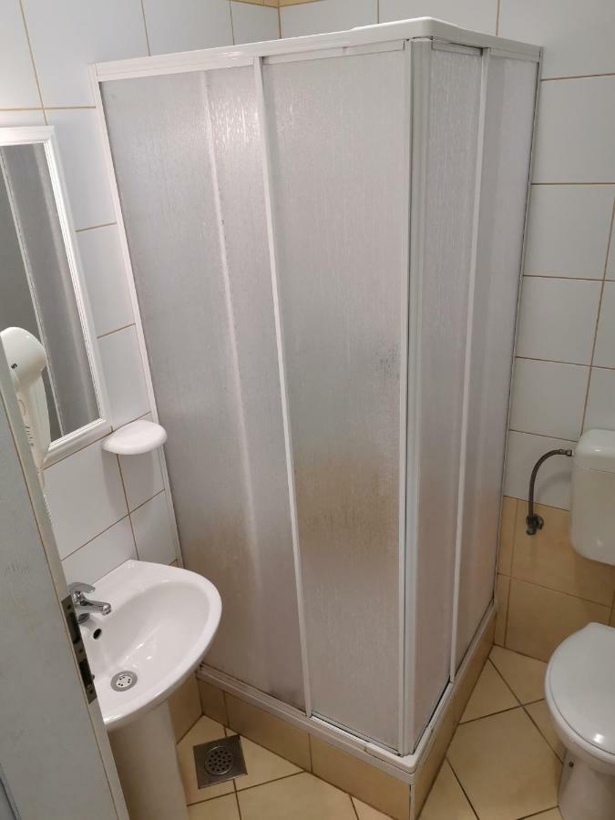 Tone & Tonica Apartment Novalja