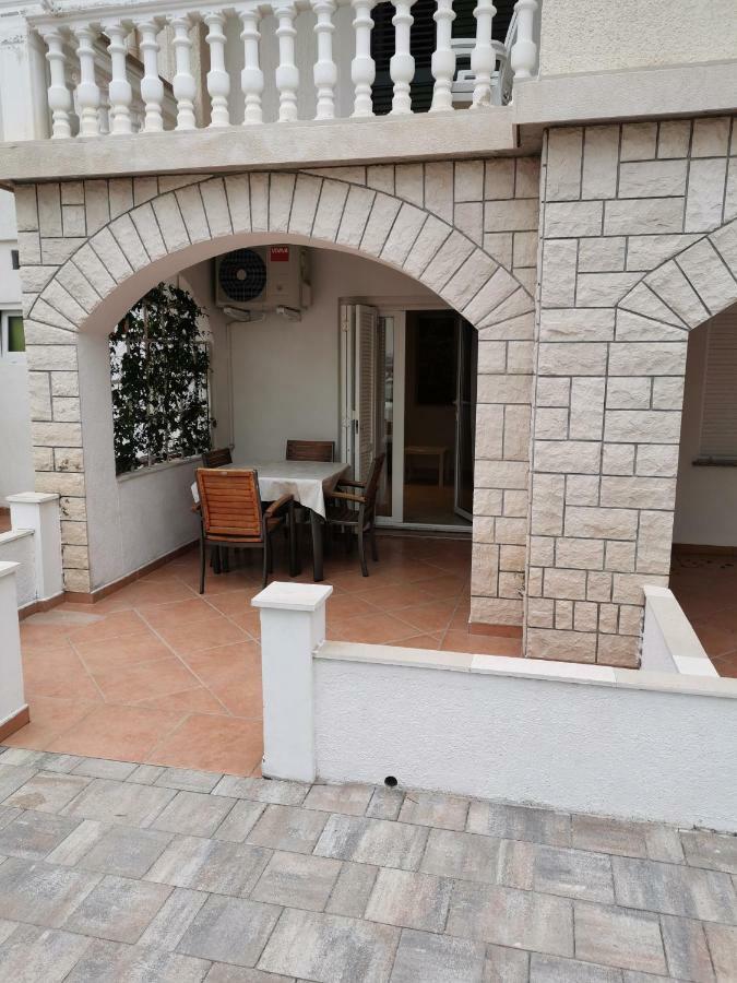 Apartment Tone & Tonica Novalja