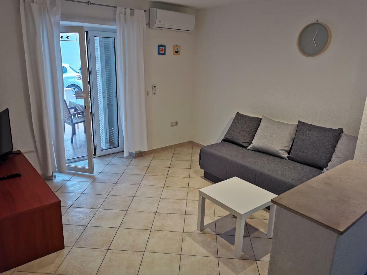 Tone & Tonica Apartment Novalja